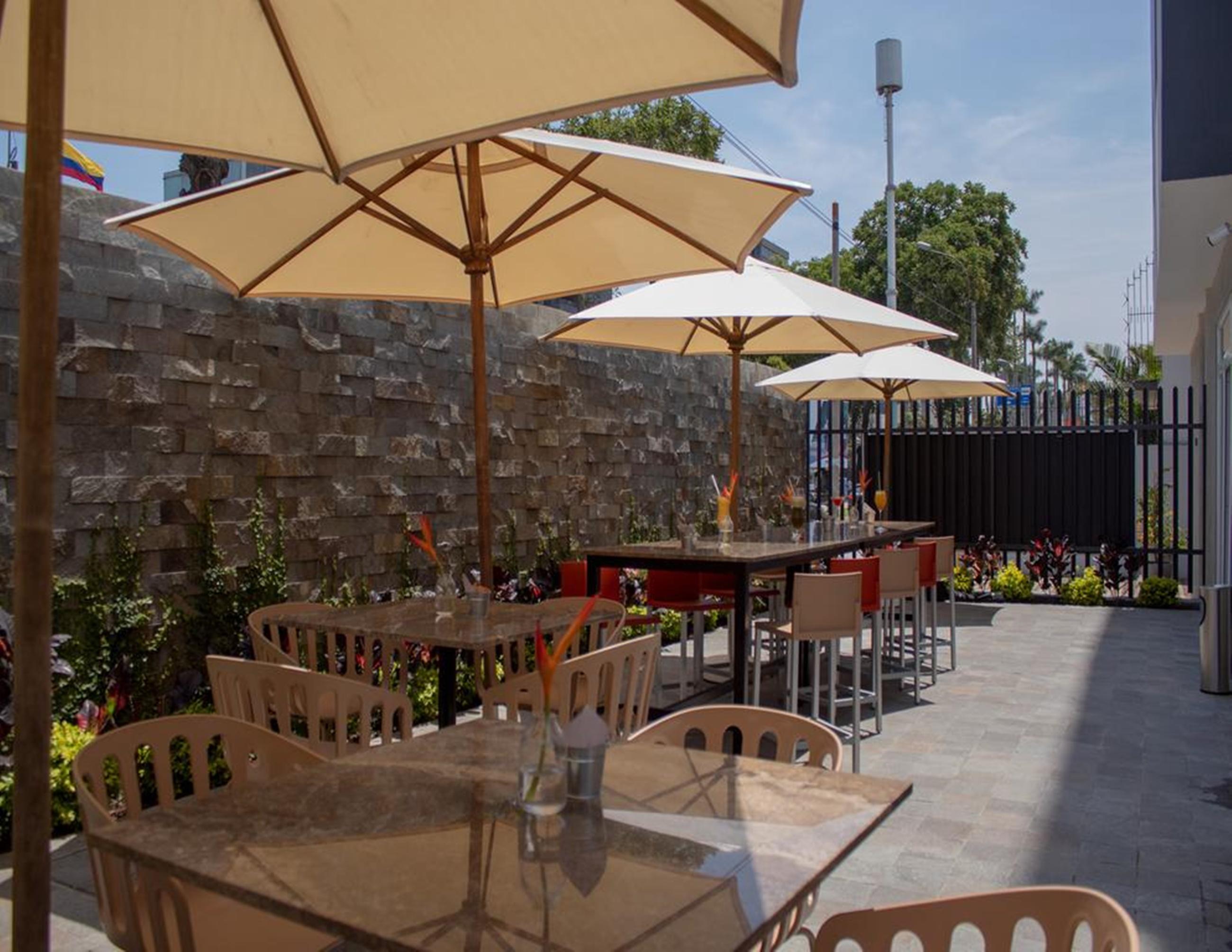 Hotel Estelar San Isidro Лима Екстериор снимка