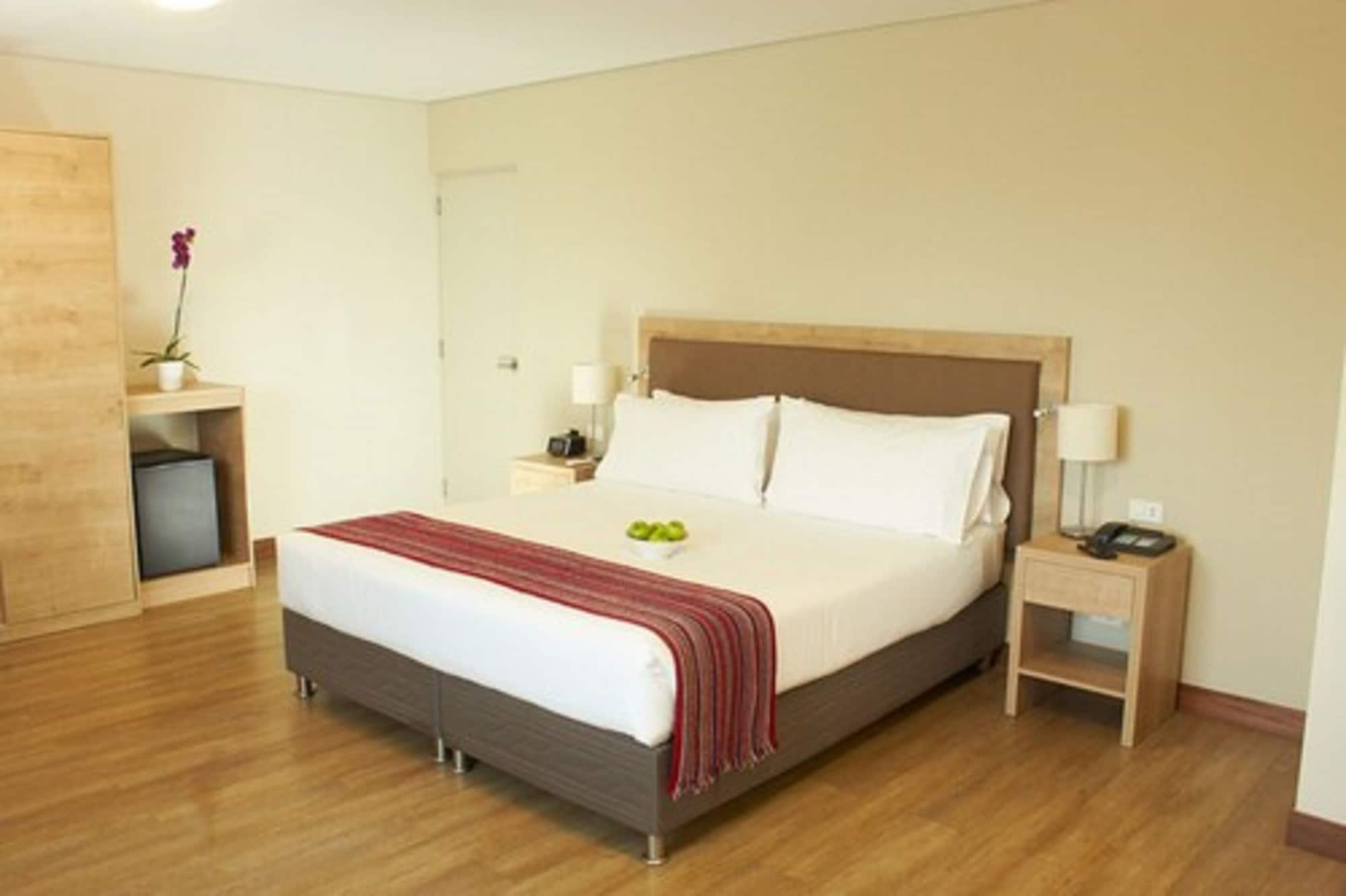 Hotel Estelar San Isidro Лима Екстериор снимка