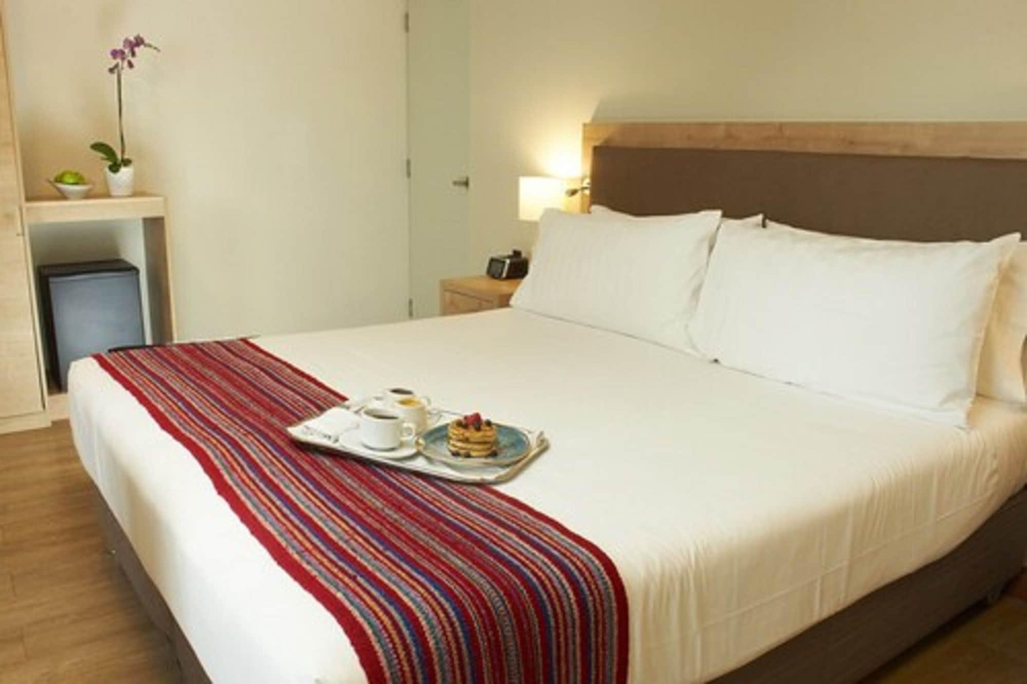 Hotel Estelar San Isidro Лима Екстериор снимка